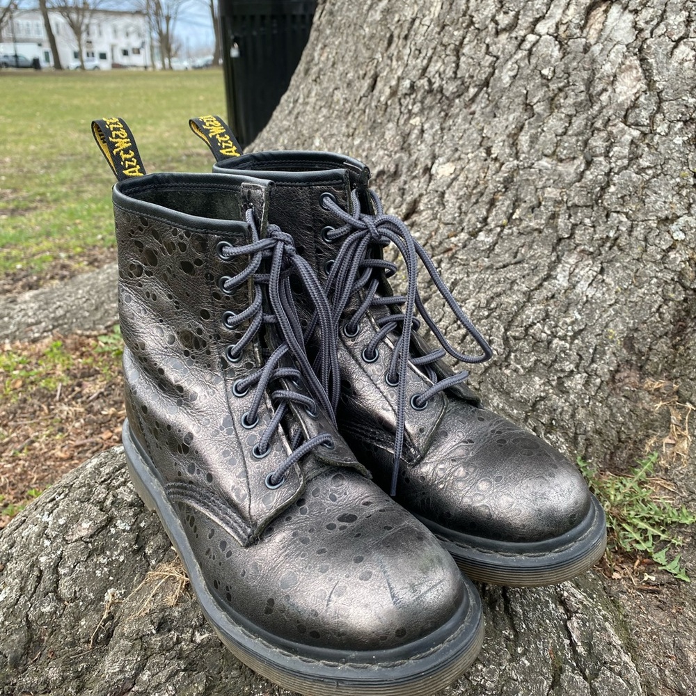 Dr. Martins 1460W Silver Gunmetal Silver Metallic combat boots textured